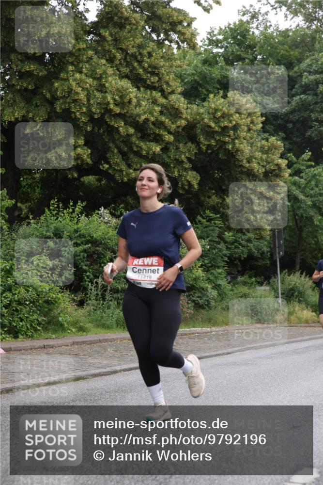 14.06.2026 - REWE Women's Run Jannik Wohlers http://msf.ph/oto/9792196 14.06.2026 10:06:54 Laufen 11419 meine-sportfotos.de