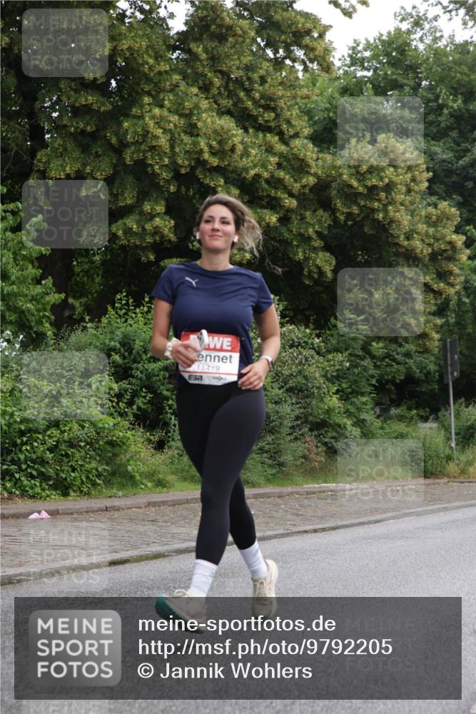 14.06.2026 - REWE Women's Run Jannik Wohlers http://msf.ph/oto/9792205 14.06.2026 10:06:54 Laufen 11419 meine-sportfotos.de