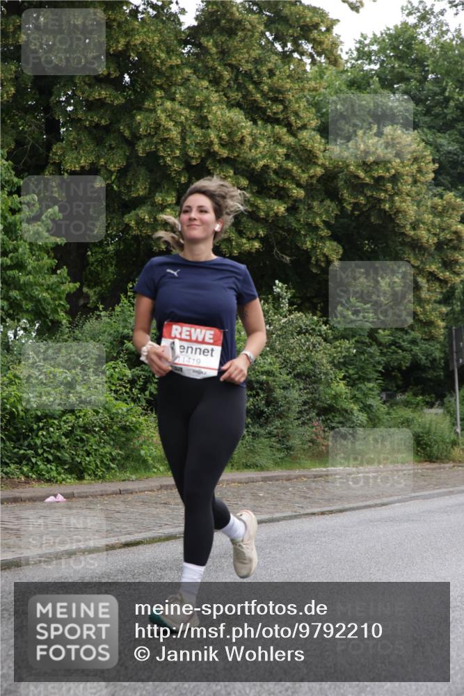 14.06.2026 - REWE Women's Run Jannik Wohlers http://msf.ph/oto/9792210 14.06.2026 10:06:54 Laufen 111419 meine-sportfotos.de