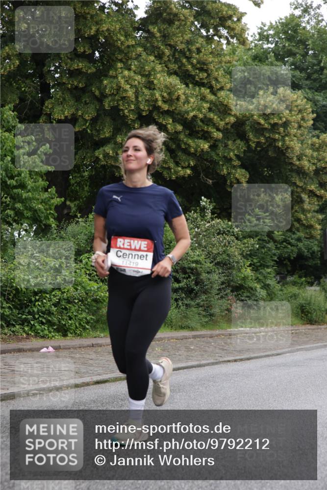 14.06.2026 - REWE Women's Run Jannik Wohlers http://msf.ph/oto/9792212 14.06.2026 10:06:54 Laufen 11419 meine-sportfotos.de