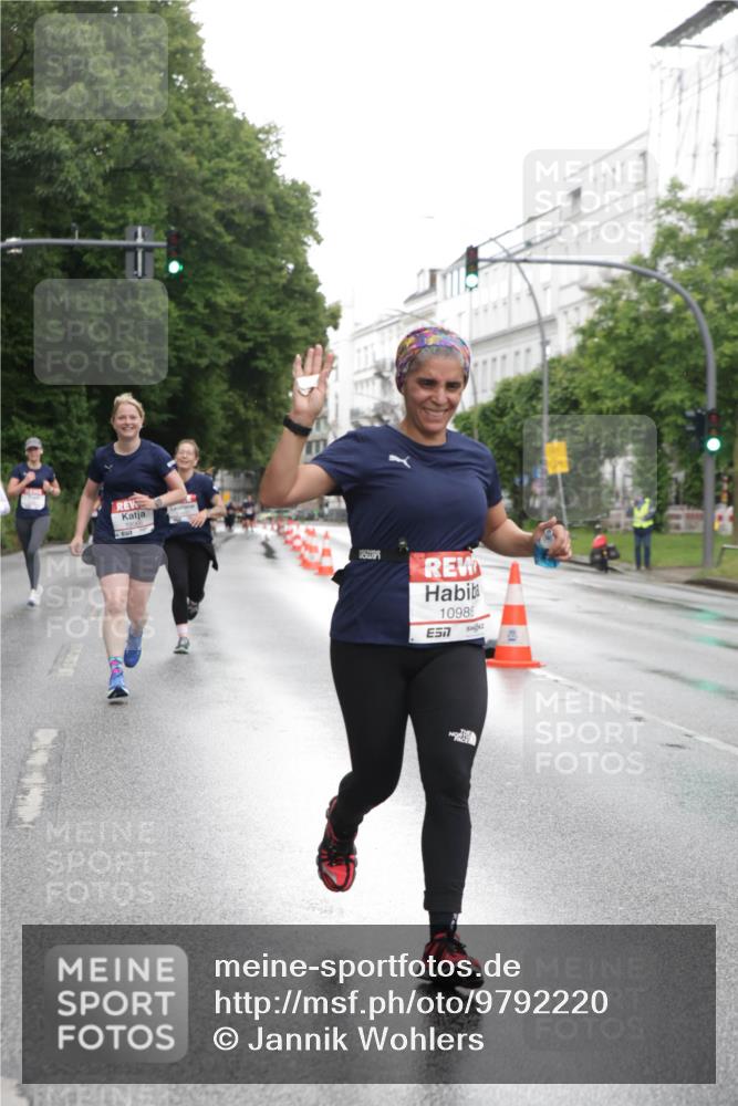 14.06.2026 - REWE Women's Run Jannik Wohlers http://msf.ph/oto/9792220 14.06.2026 09:50:46 Laufen 10986, 57 meine-sportfotos.de