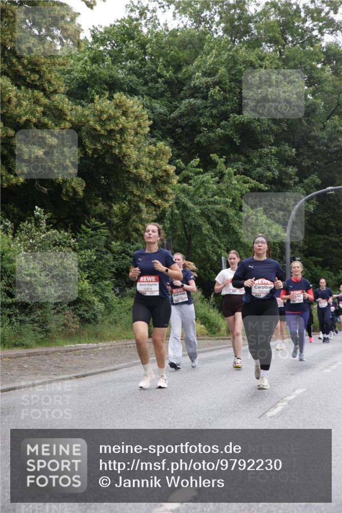 14.06.2026 - REWE Women's Run Jannik Wohlers http://msf.ph/oto/9792230 14.06.2026 10:06:55 Laufen 10818, 11258, 10916 meine-sportfotos.de