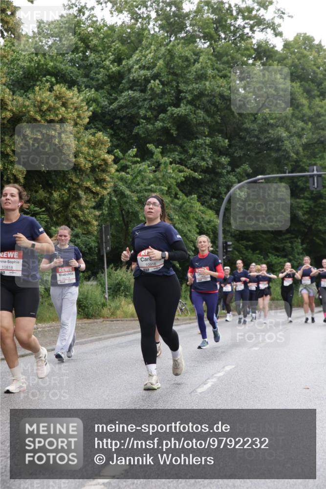 14.06.2026 - REWE Women's Run Jannik Wohlers http://msf.ph/oto/9792232 14.06.2026 10:06:56 Laufen 10818, 10916, 7 meine-sportfotos.de
