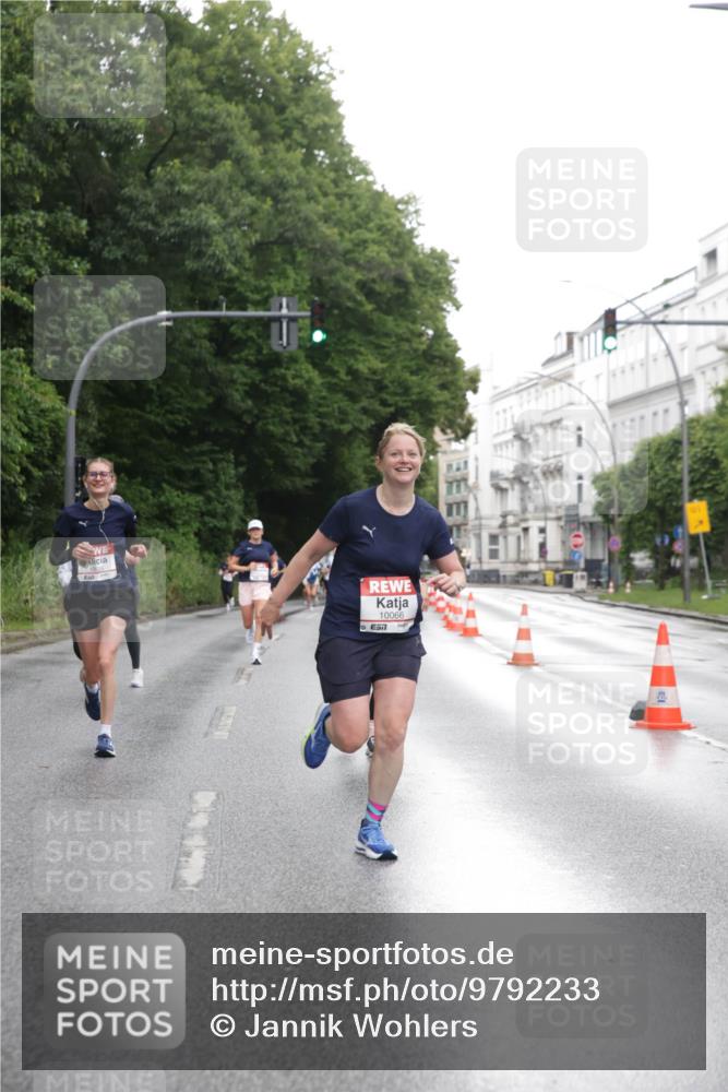 14.06.2026 - REWE Women's Run Jannik Wohlers http://msf.ph/oto/9792233 14.06.2026 09:50:47 Laufen 10066, 7 meine-sportfotos.de