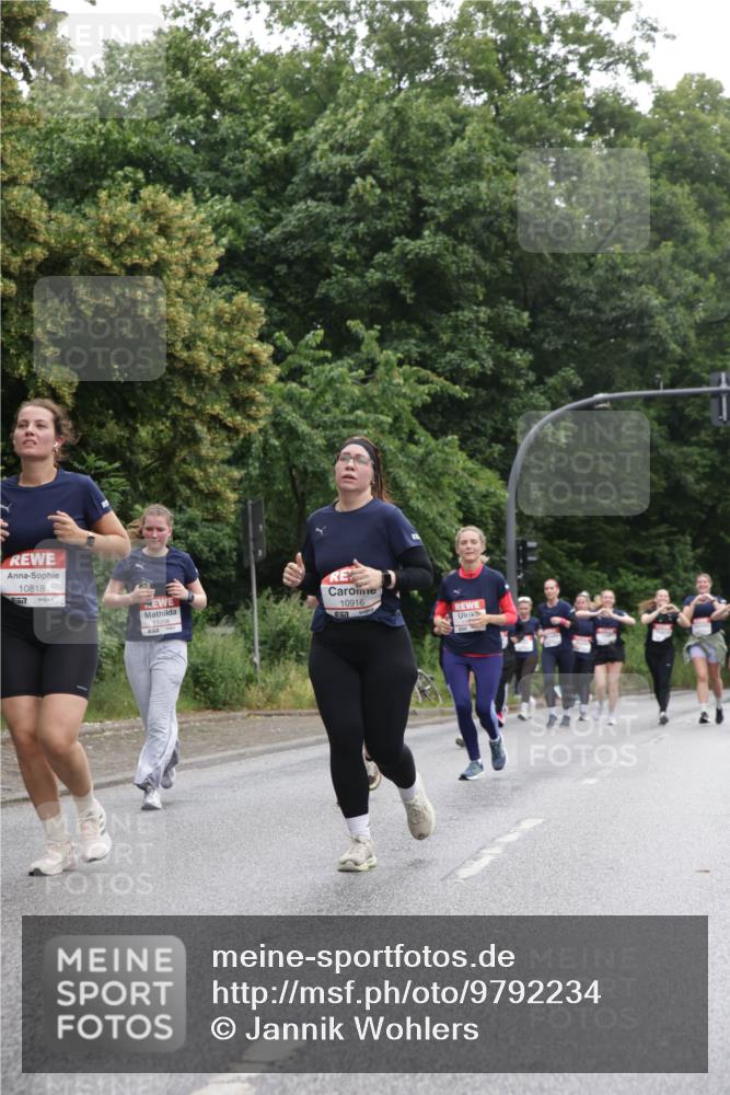 14.06.2026 - REWE Women's Run Jannik Wohlers http://msf.ph/oto/9792234 14.06.2026 10:06:56 Laufen 10818, 10916, 7 meine-sportfotos.de