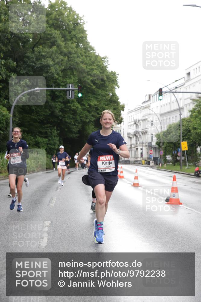 14.06.2026 - REWE Women's Run Jannik Wohlers http://msf.ph/oto/9792238 14.06.2026 09:50:47 Laufen 10066, 57 meine-sportfotos.de