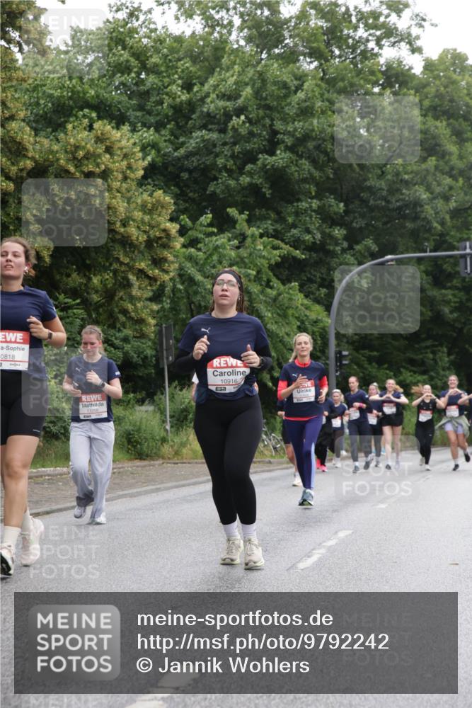14.06.2026 - REWE Women's Run Jannik Wohlers http://msf.ph/oto/9792242 14.06.2026 10:06:57 Laufen 0818, 11258, 10916 meine-sportfotos.de