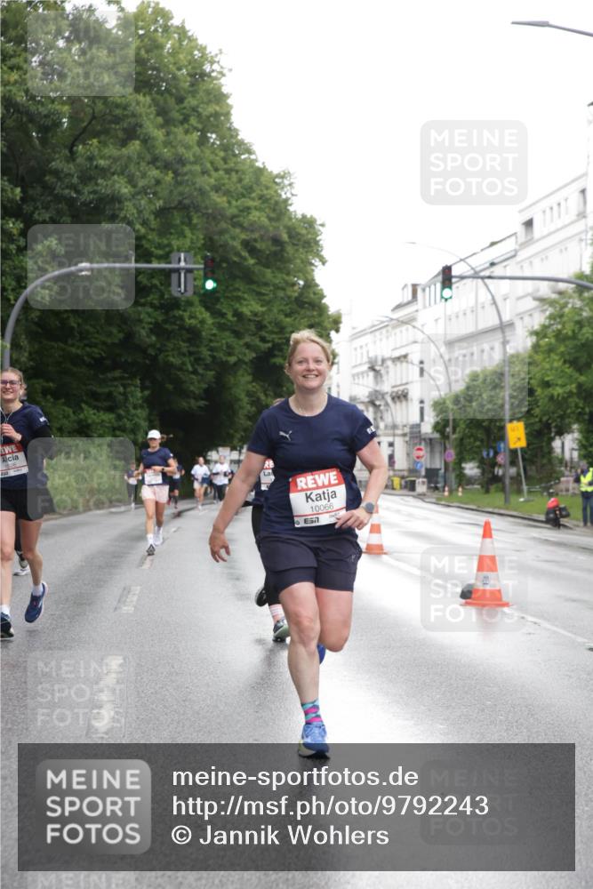 14.06.2026 - REWE Women's Run Jannik Wohlers http://msf.ph/oto/9792243 14.06.2026 09:50:47 Laufen 10066, 57 meine-sportfotos.de