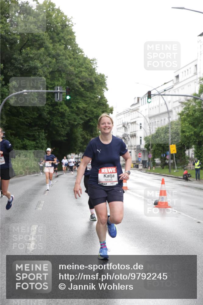 14.06.2026 - REWE Women's Run Jannik Wohlers http://msf.ph/oto/9792245 14.06.2026 09:50:47 Laufen 10066 meine-sportfotos.de