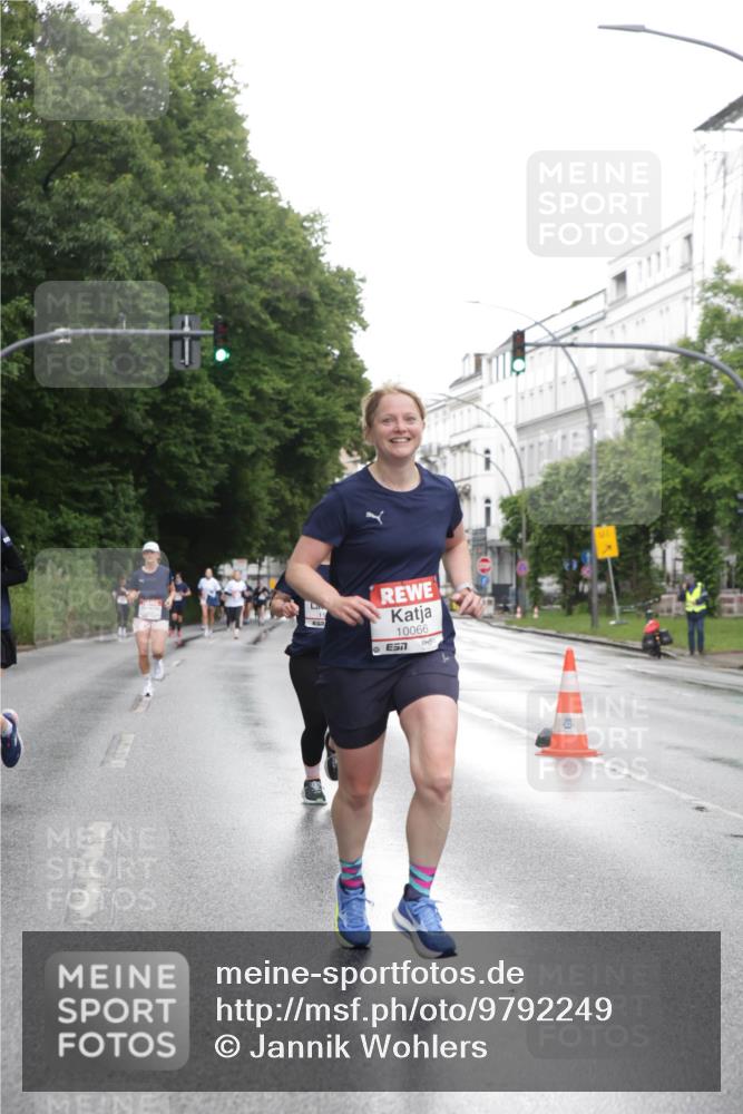 14.06.2026 - REWE Women's Run Jannik Wohlers http://msf.ph/oto/9792249 14.06.2026 09:50:47 Laufen 11, 10066 meine-sportfotos.de