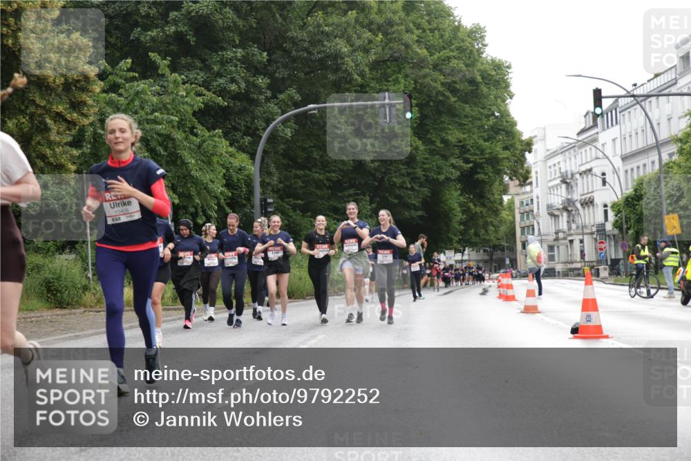 14.06.2026 - REWE Women's Run Jannik Wohlers http://msf.ph/oto/9792252 14.06.2026 10:06:59 Laufen 10408, 37, 1 meine-sportfotos.de