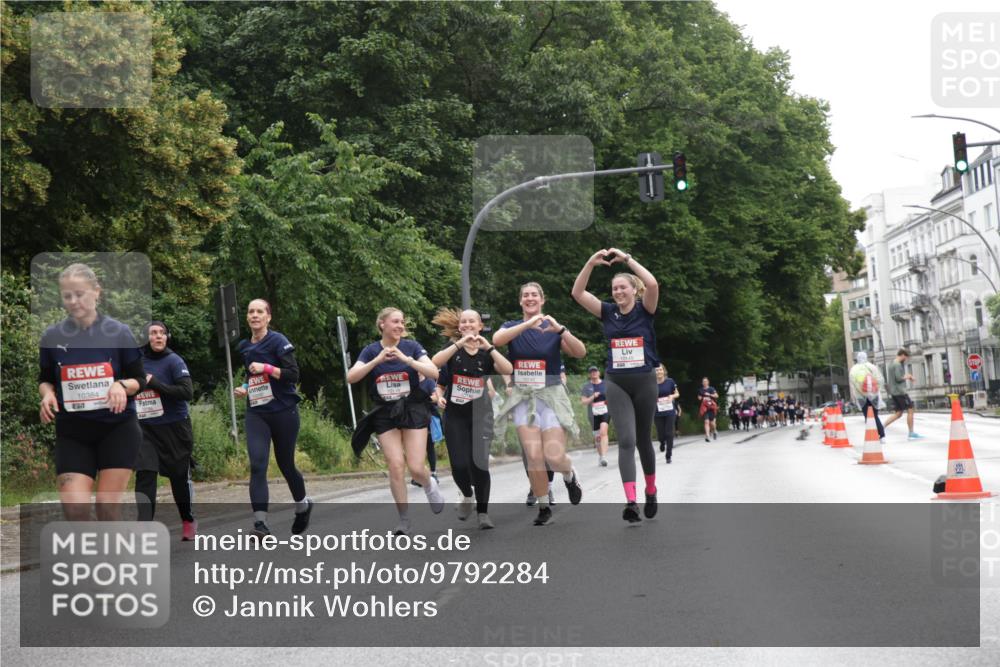 14.06.2026 - REWE Women's Run Jannik Wohlers http://msf.ph/oto/9792284 14.06.2026 10:07:01 Laufen 10384, 657, 10146 meine-sportfotos.de