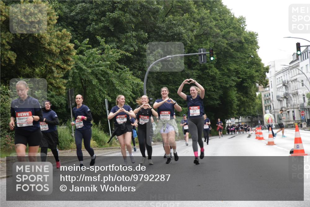 14.06.2026 - REWE Women's Run Jannik Wohlers http://msf.ph/oto/9792287 14.06.2026 10:07:01 Laufen 1038, 57 meine-sportfotos.de