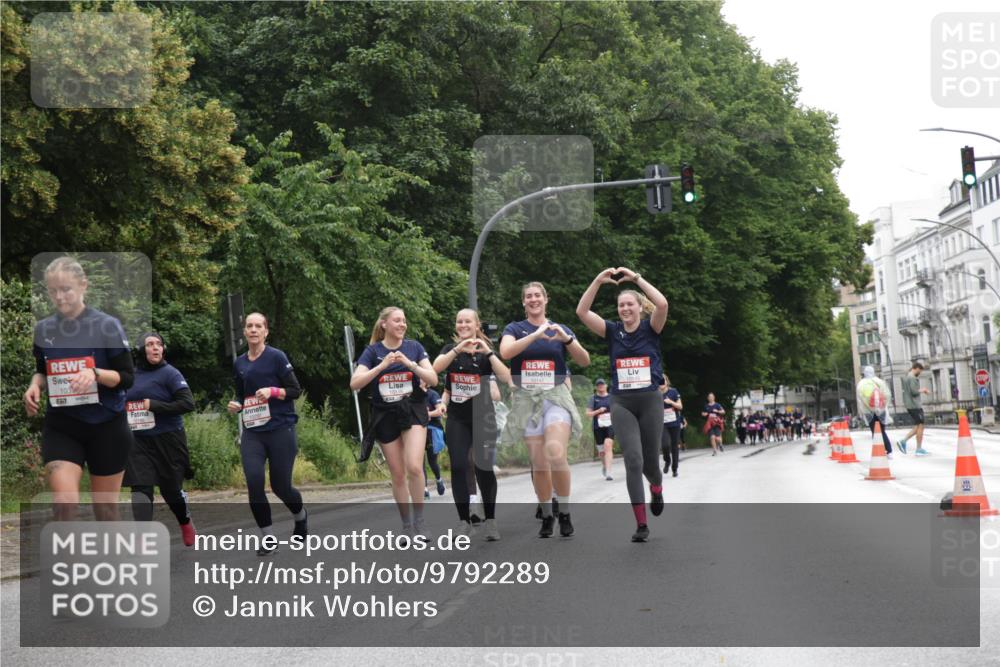 14.06.2026 - REWE Women's Run Jannik Wohlers http://msf.ph/oto/9792289 14.06.2026 10:07:01 Laufen 1035 meine-sportfotos.de