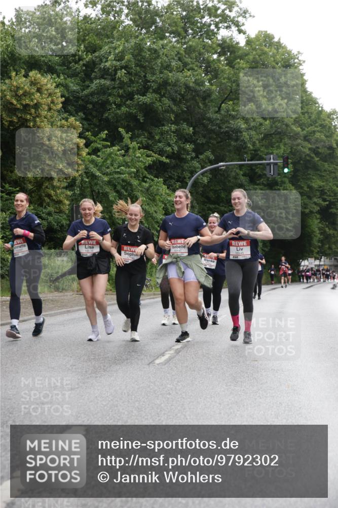 14.06.2026 - REWE Women's Run Jannik Wohlers http://msf.ph/oto/9792302 14.06.2026 10:07:02 Laufen 10146 meine-sportfotos.de