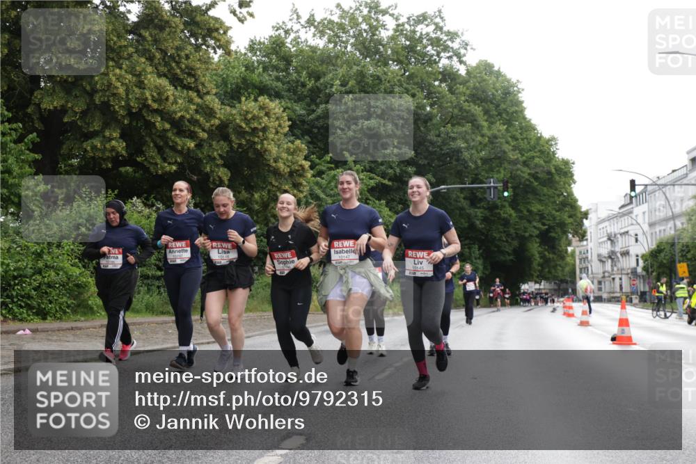 14.06.2026 - REWE Women's Run Jannik Wohlers http://msf.ph/oto/9792315 14.06.2026 10:07:04 Laufen 10146, 10147, 10145 meine-sportfotos.de