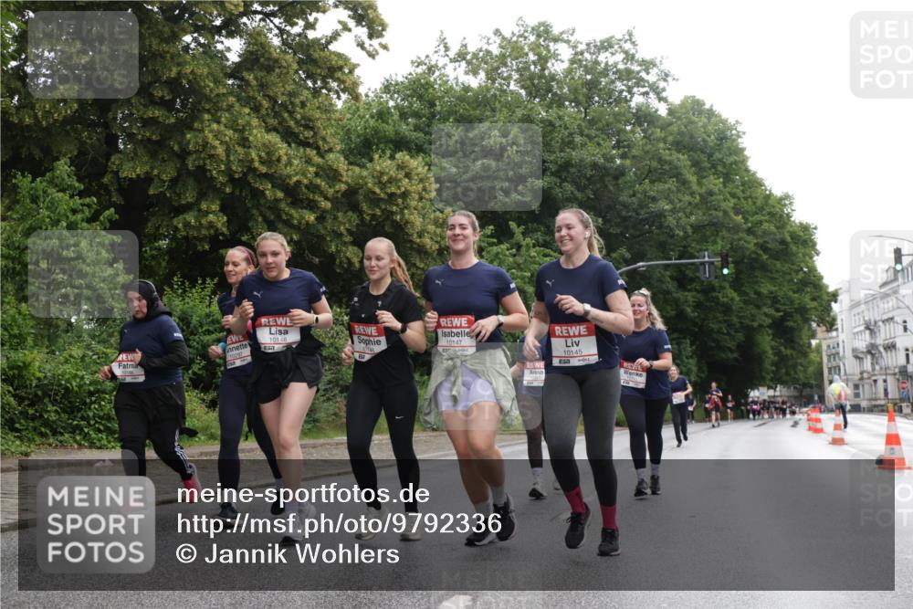14.06.2026 - REWE Women's Run Jannik Wohlers http://msf.ph/oto/9792336 14.06.2026 10:07:04 Laufen 10146, 7, 10148, 10186, 10297, 10147, 10145 meine-sportfotos.de