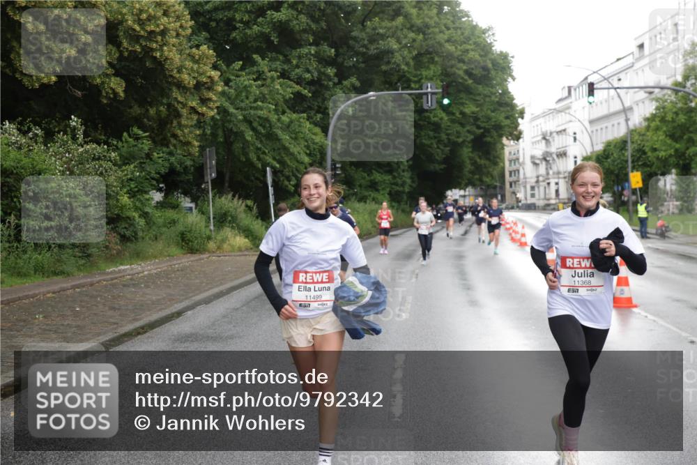 14.06.2026 - REWE Women's Run Jannik Wohlers http://msf.ph/oto/9792342 14.06.2026 09:51:00 Laufen 11499, 7, 11368, 7 meine-sportfotos.de