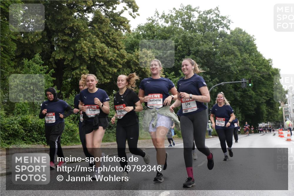 14.06.2026 - REWE Women's Run Jannik Wohlers http://msf.ph/oto/9792346 14.06.2026 10:07:04 Laufen 10146, 57, 10147, 10145, 51 meine-sportfotos.de