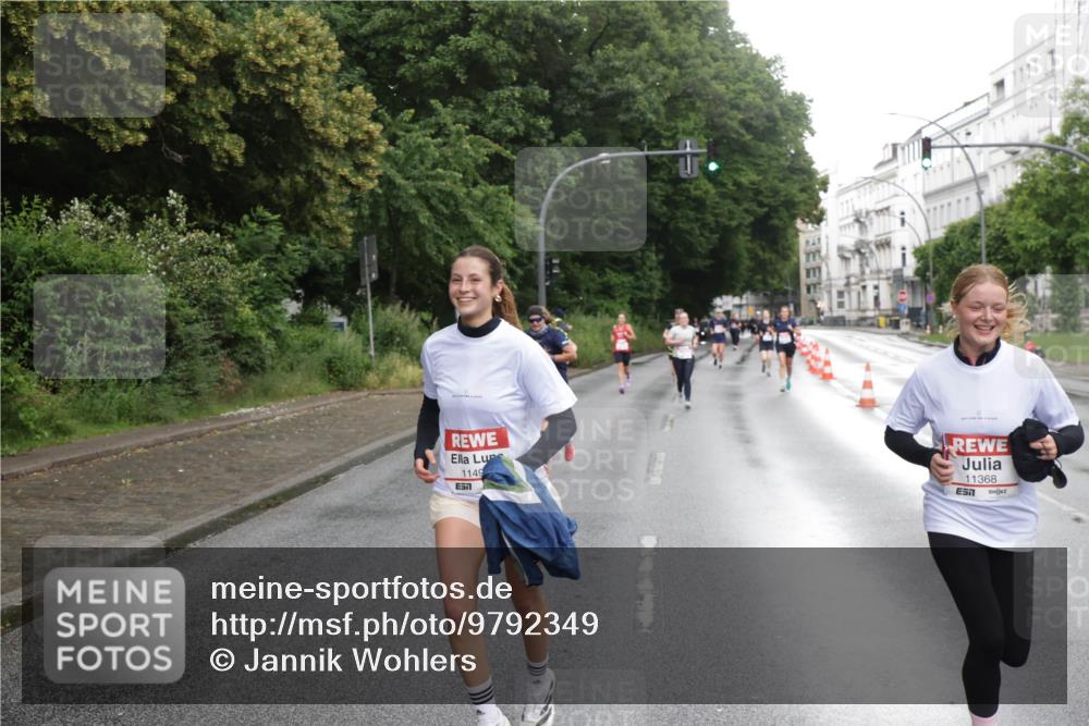14.06.2026 - REWE Women's Run Jannik Wohlers http://msf.ph/oto/9792349 14.06.2026 09:51:00 Laufen 1149, 11368 meine-sportfotos.de