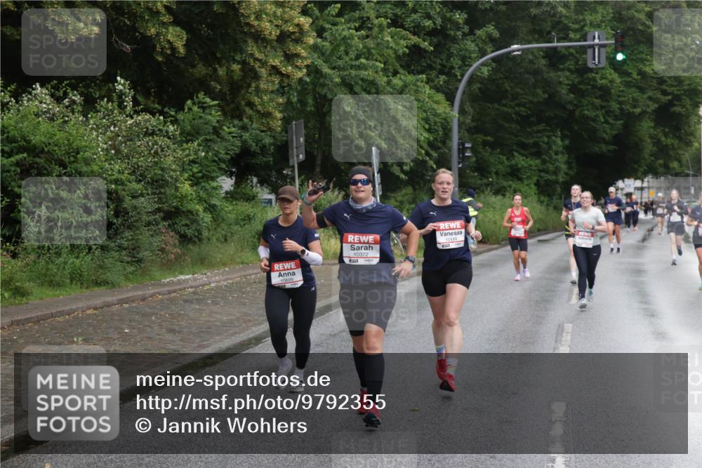 14.06.2026 - REWE Women's Run Jannik Wohlers http://msf.ph/oto/9792355 14.06.2026 09:51:02 Laufen 10372, 57, 10154, 10699 meine-sportfotos.de