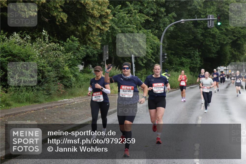 14.06.2026 - REWE Women's Run Jannik Wohlers http://msf.ph/oto/9792359 14.06.2026 09:51:02 Laufen 10699, 10372, 7, 10154 meine-sportfotos.de