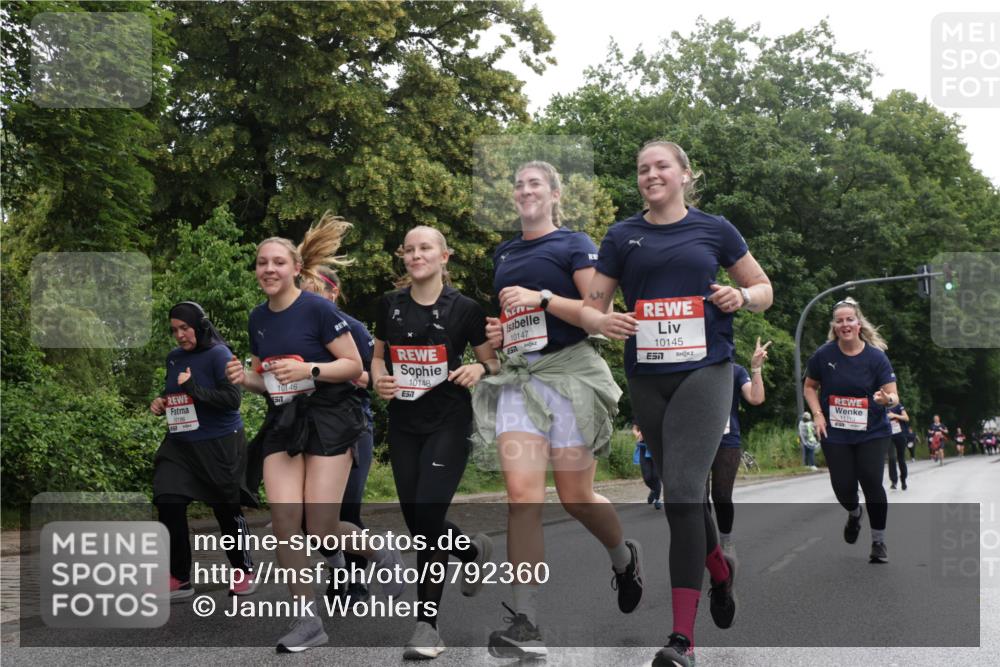 14.06.2026 - REWE Women's Run Jannik Wohlers http://msf.ph/oto/9792360 14.06.2026 10:07:05 Laufen 10186, 10146, 517, 10148, 57, 10147, 10145, 11113 meine-sportfotos.de