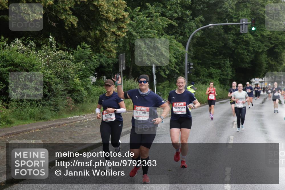 14.06.2026 - REWE Women's Run Jannik Wohlers http://msf.ph/oto/9792363 14.06.2026 09:51:02 Laufen 10699, 10372, 7, 10154 meine-sportfotos.de