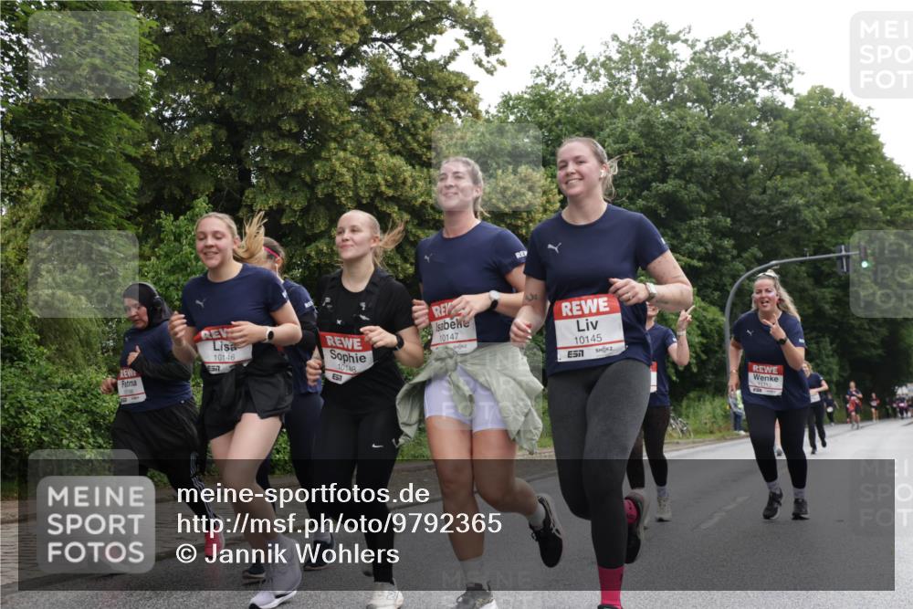 14.06.2026 - REWE Women's Run Jannik Wohlers http://msf.ph/oto/9792365 14.06.2026 10:07:05 Laufen 10147, 10146, 57, 10148, 57, 2, 10145, 7 meine-sportfotos.de