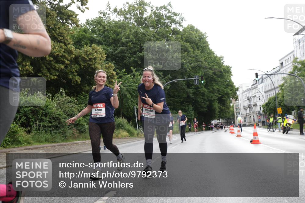 14.06.2026 - REWE Women's Run Jannik Wohlers http://msf.ph/oto/9792373 14.06.2026 10:07:05 Laufen 11340, 11113 meine-sportfotos.de