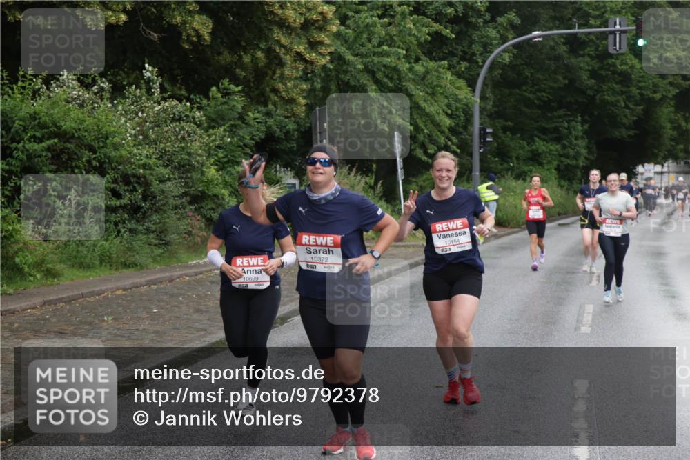 14.06.2026 - REWE Women's Run Jannik Wohlers http://msf.ph/oto/9792378 14.06.2026 09:51:02 Laufen 10699, 10372, 657, 10154, 57 meine-sportfotos.de
