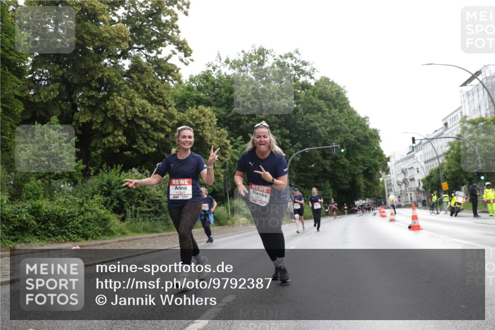 14.06.2026 - REWE Women's Run Jannik Wohlers http://msf.ph/oto/9792387 14.06.2026 10:07:06 Laufen 11340, 11113 meine-sportfotos.de