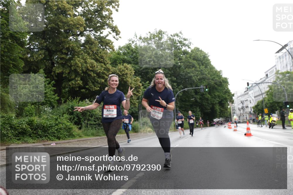 14.06.2026 - REWE Women's Run Jannik Wohlers http://msf.ph/oto/9792390 14.06.2026 10:07:06 Laufen 11340, 11113 meine-sportfotos.de