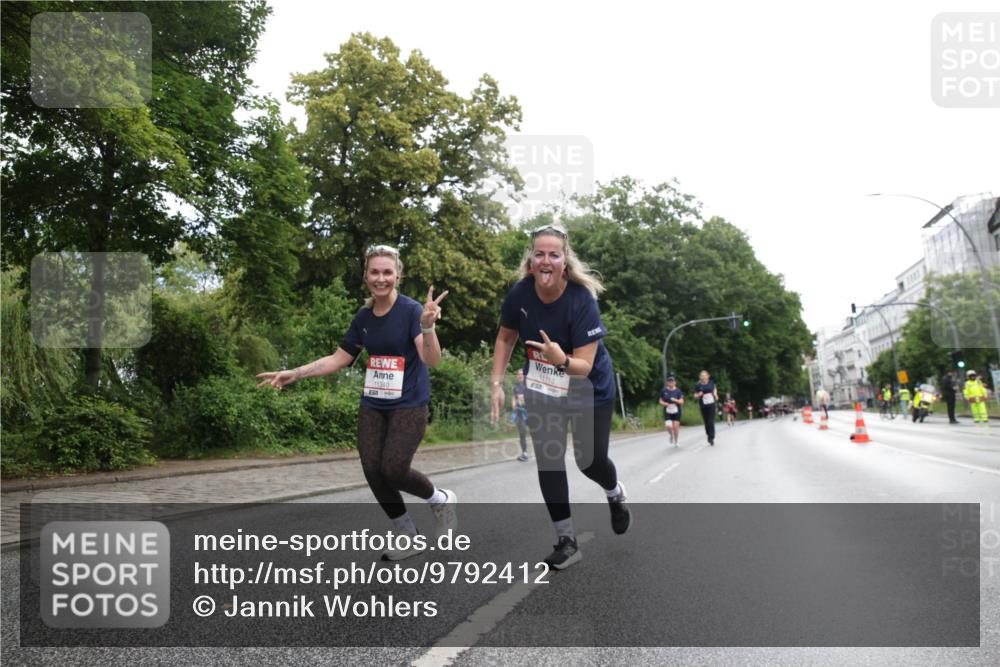 14.06.2026 - REWE Women's Run Jannik Wohlers http://msf.ph/oto/9792412 14.06.2026 10:07:06 Laufen 11340, 11113 meine-sportfotos.de