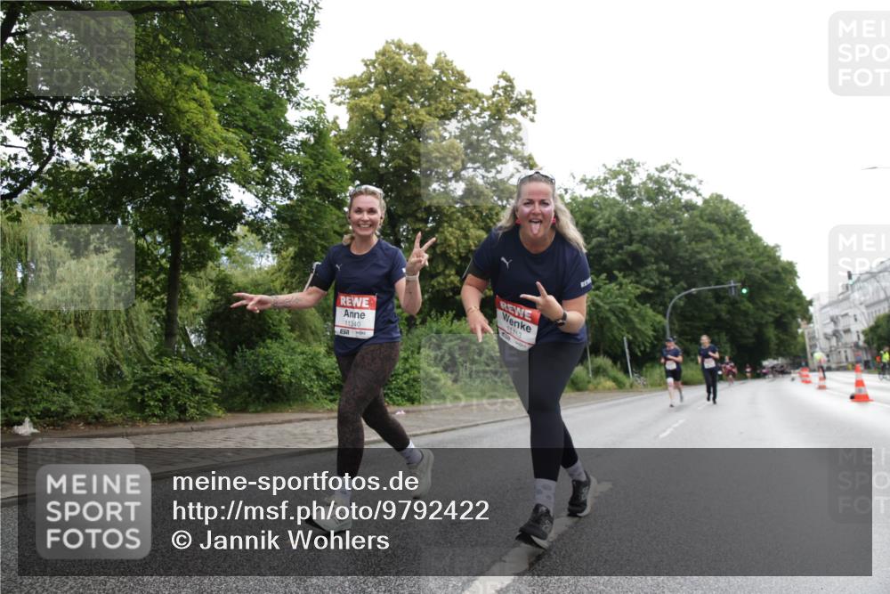 14.06.2026 - REWE Women's Run Jannik Wohlers http://msf.ph/oto/9792422 14.06.2026 10:07:06 Laufen 11340, 11113 meine-sportfotos.de