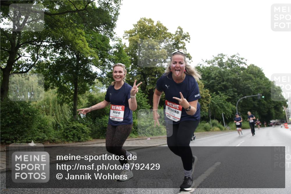 14.06.2026 - REWE Women's Run Jannik Wohlers http://msf.ph/oto/9792429 14.06.2026 10:07:07 Laufen 11340, 11113 meine-sportfotos.de