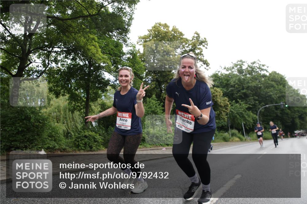14.06.2026 - REWE Women's Run Jannik Wohlers http://msf.ph/oto/9792432 14.06.2026 10:07:07 Laufen 11340, 11113, 2 meine-sportfotos.de