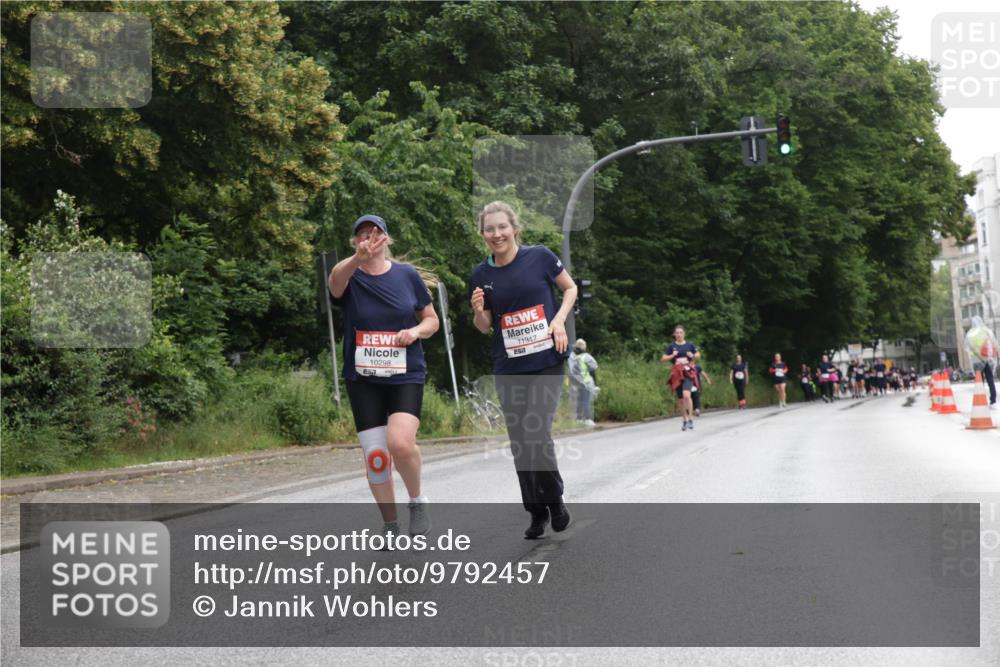 14.06.2026 - REWE Women's Run Jannik Wohlers http://msf.ph/oto/9792457 14.06.2026 10:07:09 Laufen 10298, 11317 meine-sportfotos.de