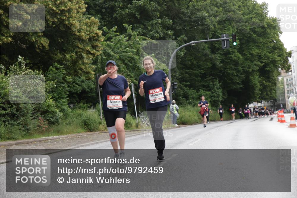 14.06.2026 - REWE Women's Run Jannik Wohlers http://msf.ph/oto/9792459 14.06.2026 10:07:09 Laufen 10298, 11317 meine-sportfotos.de
