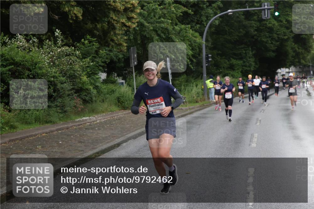 14.06.2026 - REWE Women's Run Jannik Wohlers http://msf.ph/oto/9792462 14.06.2026 09:51:11 Laufen 10231, 7 meine-sportfotos.de