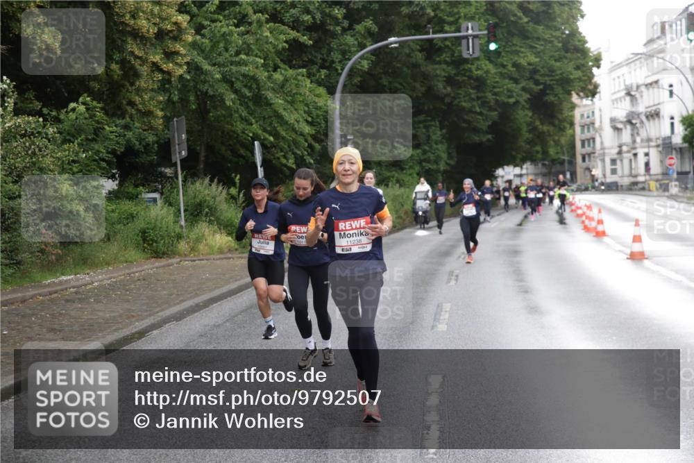 14.06.2026 - REWE Women's Run Jannik Wohlers http://msf.ph/oto/9792507 14.06.2026 09:51:19 Laufen 1011, 11238, 57 meine-sportfotos.de
