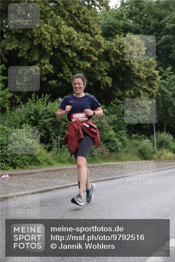 14.06.2026 - REWE Women's Run Jannik Wohlers http://msf.ph/oto/9792516 14.06.2026 10:07:18 Laufen  meine-sportfotos.de