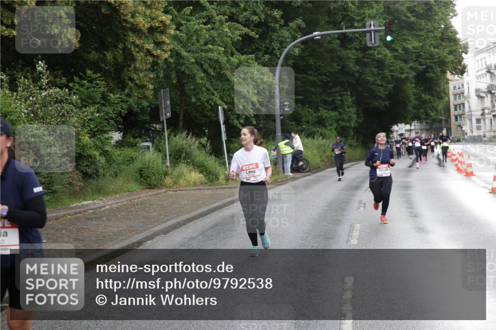 14.06.2026 - REWE Women's Run Jannik Wohlers http://msf.ph/oto/9792538 14.06.2026 09:51:21 Laufen 17 meine-sportfotos.de