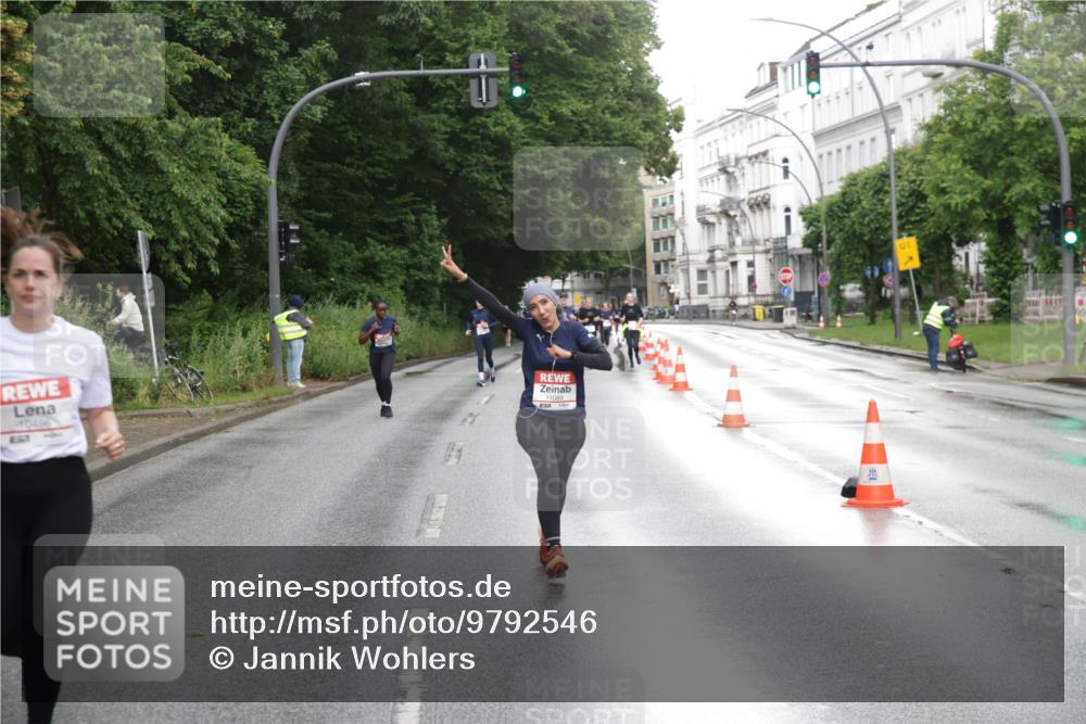 14.06.2026 - REWE Women's Run Jannik Wohlers http://msf.ph/oto/9792546 14.06.2026 09:51:23 Laufen 70496, 01 meine-sportfotos.de