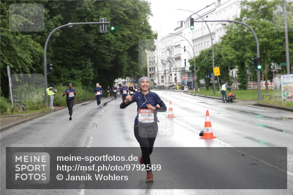 14.06.2026 - REWE Women's Run Jannik Wohlers http://msf.ph/oto/9792569 14.06.2026 09:51:24 Laufen 11089, 57, 01 meine-sportfotos.de
