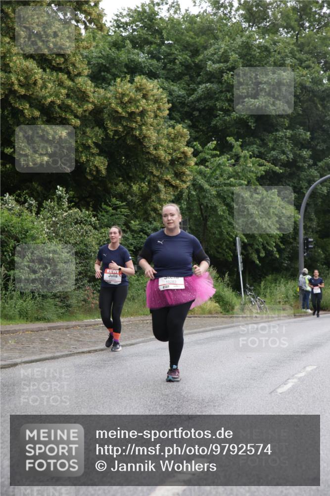 14.06.2026 - REWE Women's Run Jannik Wohlers http://msf.ph/oto/9792574 14.06.2026 10:07:31 Laufen 10283, 51 meine-sportfotos.de