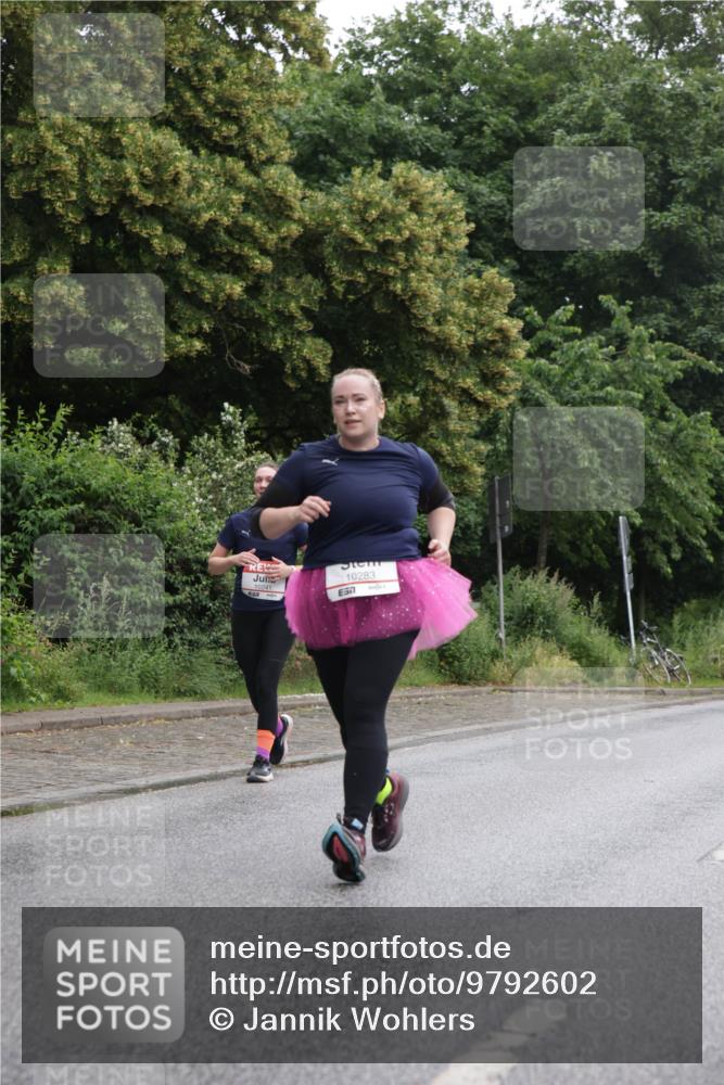 14.06.2026 - REWE Women's Run Jannik Wohlers http://msf.ph/oto/9792602 14.06.2026 10:07:32 Laufen 10241, 10283, 7 meine-sportfotos.de