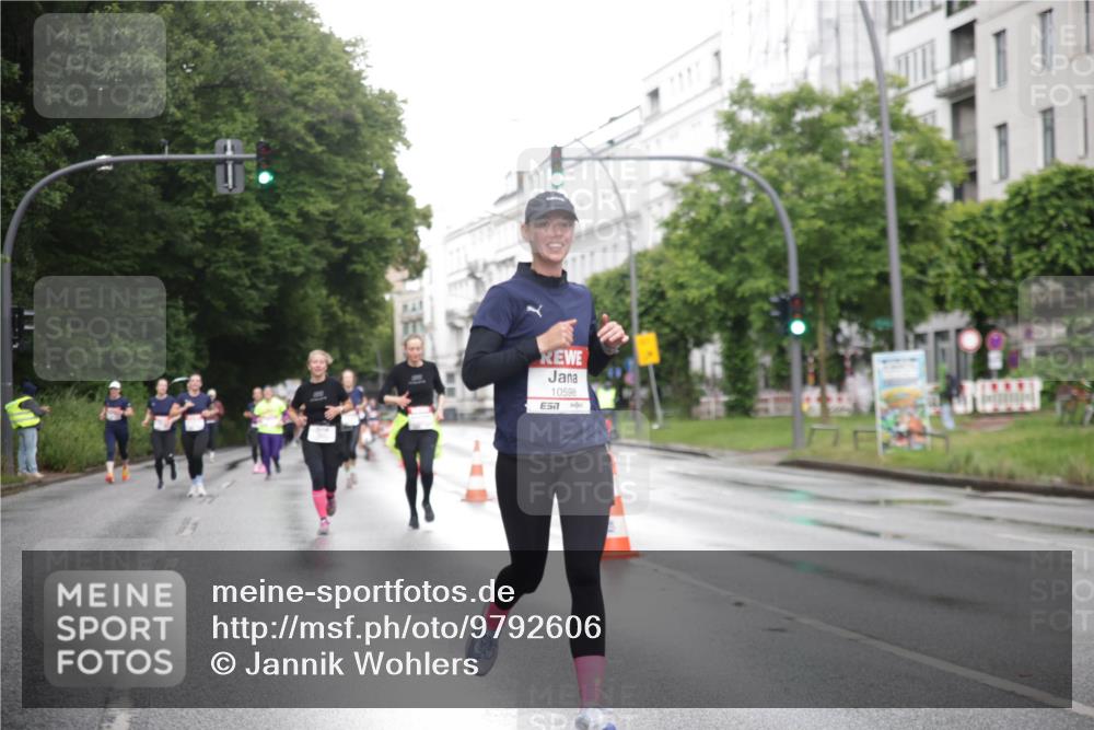 14.06.2026 - REWE Women's Run Jannik Wohlers http://msf.ph/oto/9792606 14.06.2026 09:51:33 Laufen 10598, 57 meine-sportfotos.de