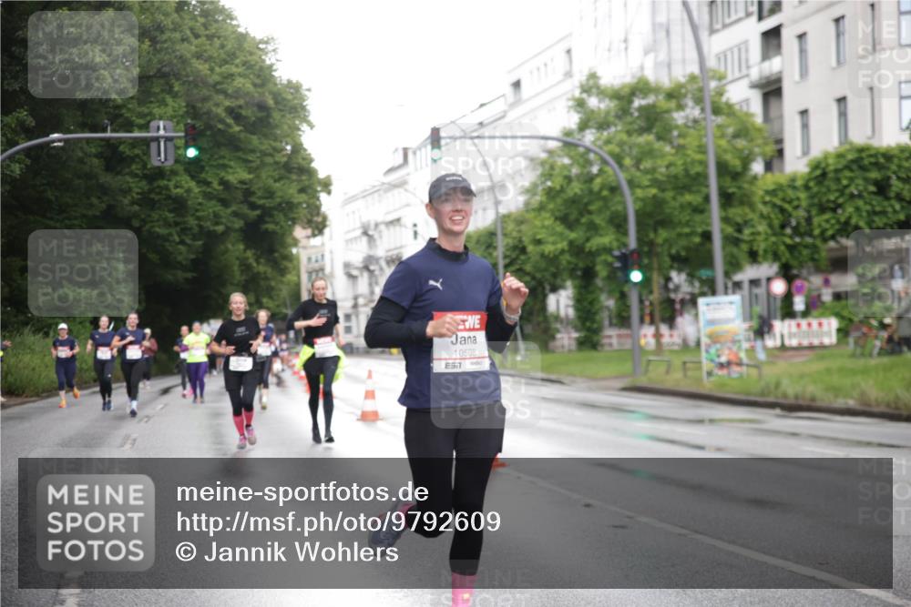 14.06.2026 - REWE Women's Run Jannik Wohlers http://msf.ph/oto/9792609 14.06.2026 09:51:33 Laufen 10598, 75 meine-sportfotos.de