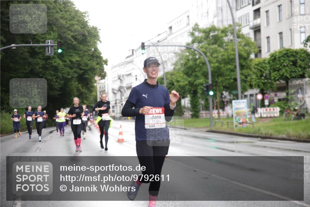 14.06.2026 - REWE Women's Run Jannik Wohlers http://msf.ph/oto/9792611 14.06.2026 09:51:33 Laufen 10598 meine-sportfotos.de